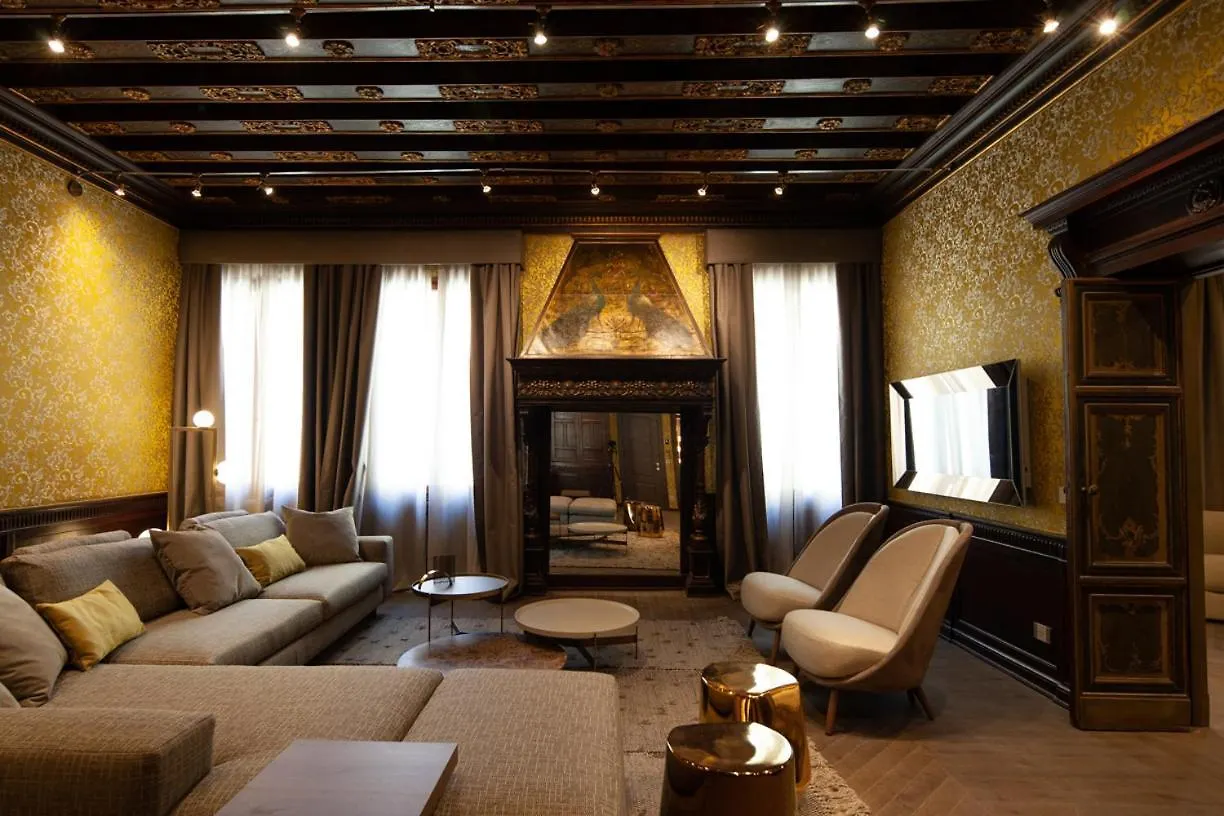 Palazzo Pianca contacts